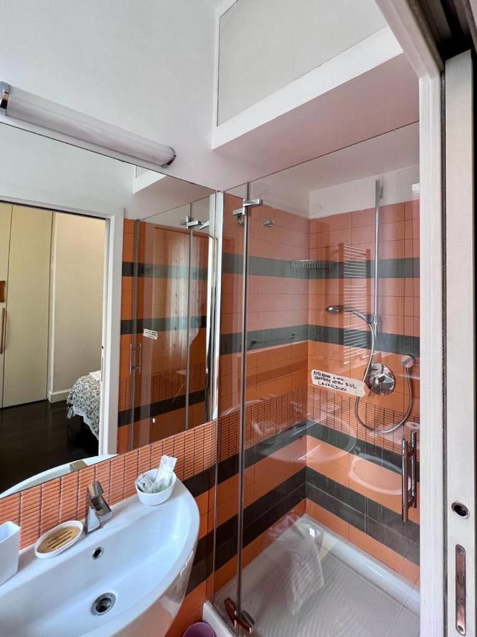 B&B Azuni Home Рим Екстер'єр фото